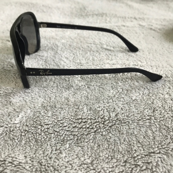 Black ray ban sunglasses - Picture 2 of 2